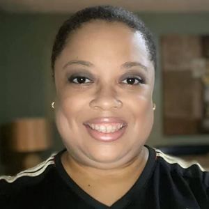 Meet your Posher, LaToya